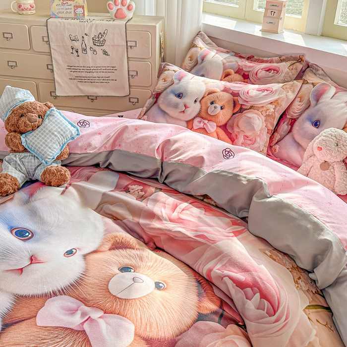 91家纺网 家纺一手货源 找家纺 宝薇 2026春夏新款7D卡通加厚斜纹仿棉生态磨毛大版四件套 欢乐时光