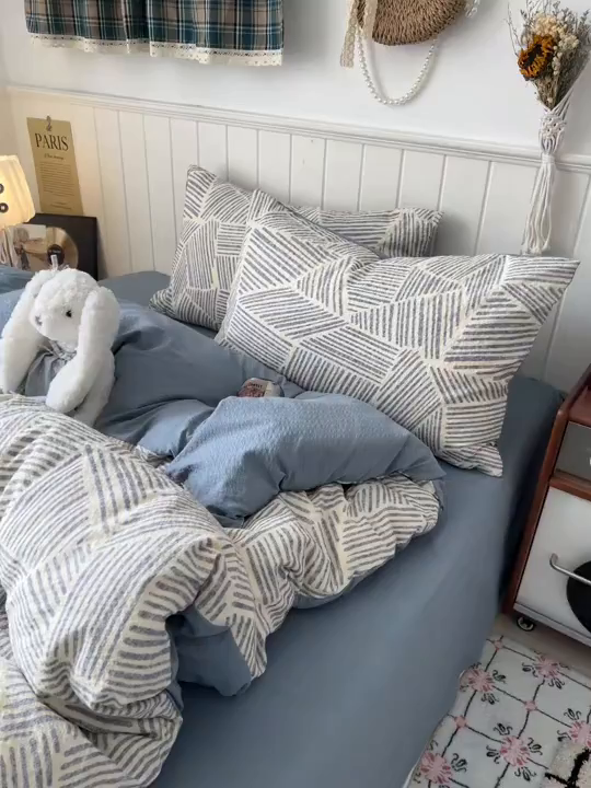 91家纺网 家纺一手货源 找家纺 水木坊 2026春夏新款高品质泡芙普通款四件套 浅川纹