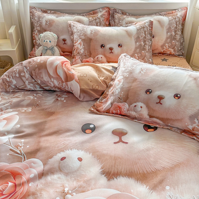 91家纺网 家纺一手货源 找家纺 宝薇 2026春夏新款7D卡通加厚斜纹仿棉生态磨毛大版四件套 萌萌熊