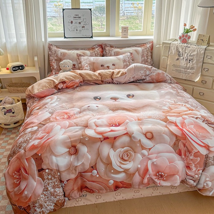 91家纺网 家纺一手货源 找家纺 宝薇 2026春夏新款7D卡通加厚斜纹仿棉生态磨毛大版四件套 萌萌熊