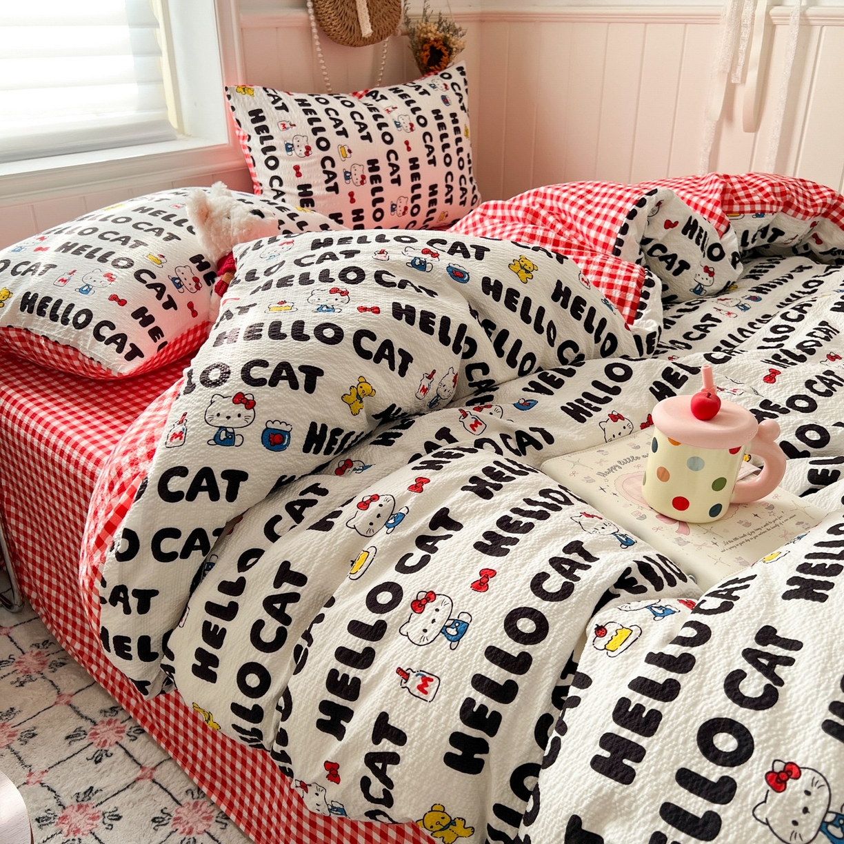 91家纺网 家纺一手货源 找家纺 水木坊 2026春夏新款高品质泡芙普通款四件套 猫系字母