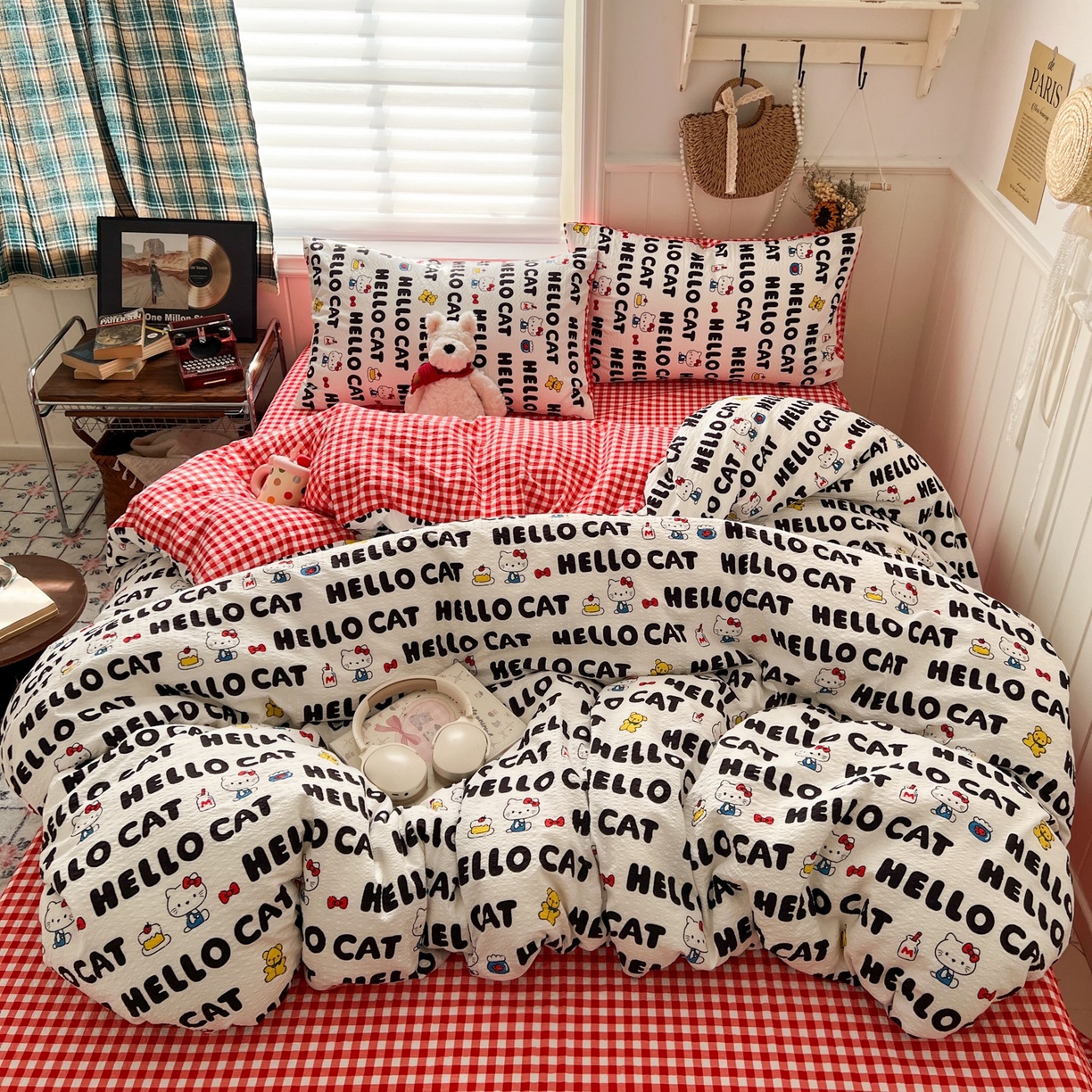 91家纺网 家纺一手货源 找家纺 水木坊 2026春夏新款高品质泡芙普通款四件套 猫系字母