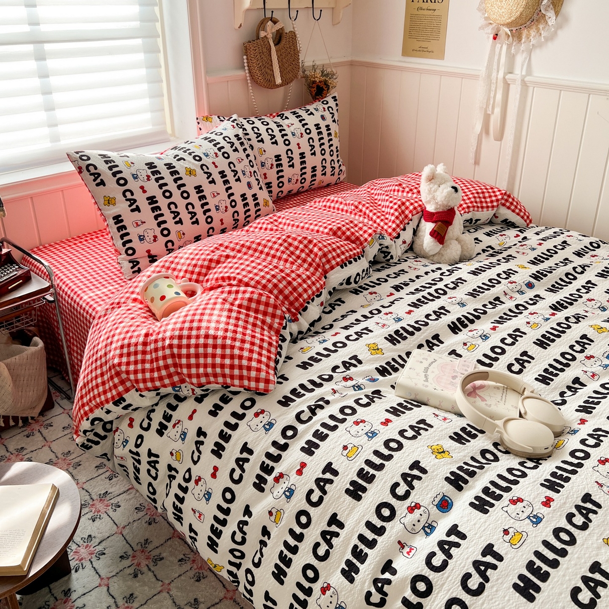 91家纺网 家纺一手货源 找家纺 水木坊 2026春夏新款高品质泡芙普通款四件套 猫系字母