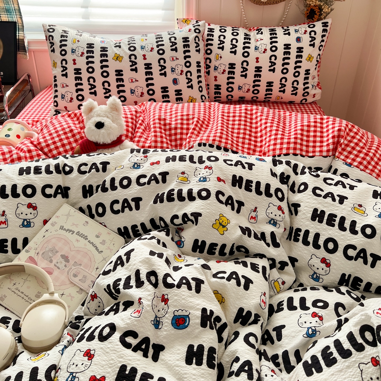 91家纺网 家纺一手货源 找家纺 水木坊 2026春夏新款高品质泡芙普通款四件套 猫系字母