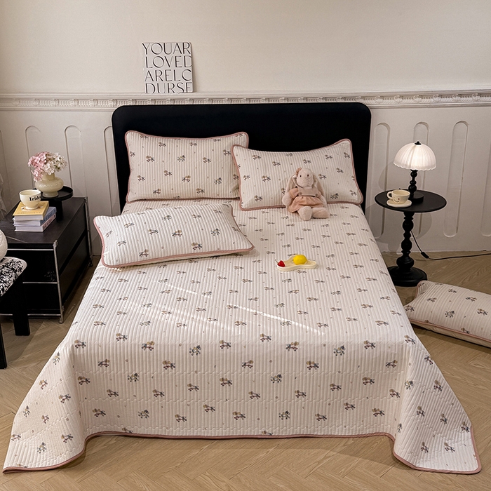 91家纺网 家纺一手货源 找家纺 （总）美达家纺 2026新款密道款夹棉全棉防滑床盖