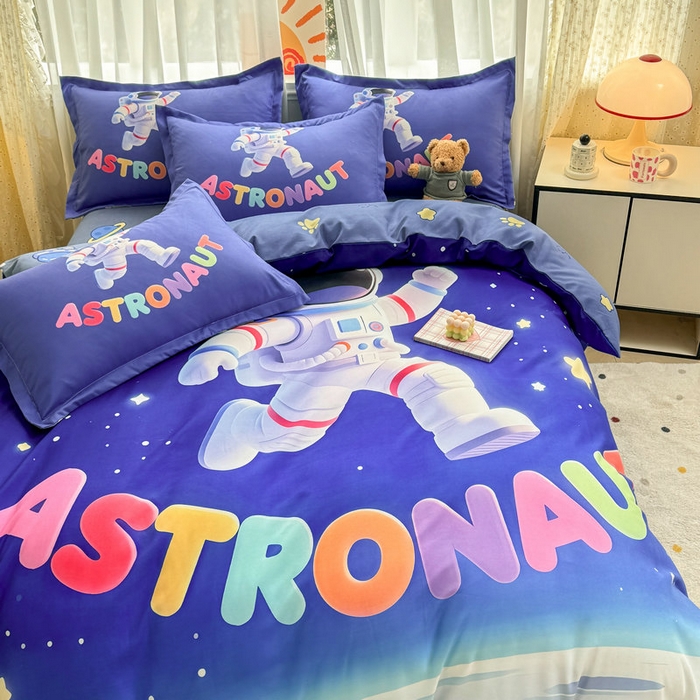 91家纺网 家纺一手货源 找家纺 宝薇 2026春夏新款7D卡通加厚斜纹仿棉生态磨毛大版四件套 太空人