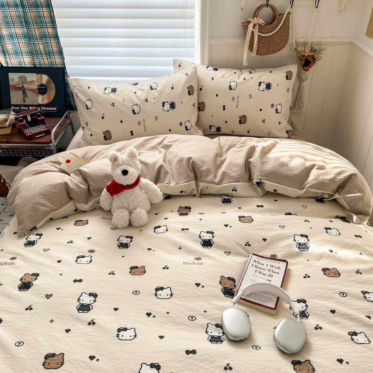 91家纺网 家纺一手货源 找家纺 水木坊 2026春夏新款高品质泡芙普通款四件套 奥利奥小猫