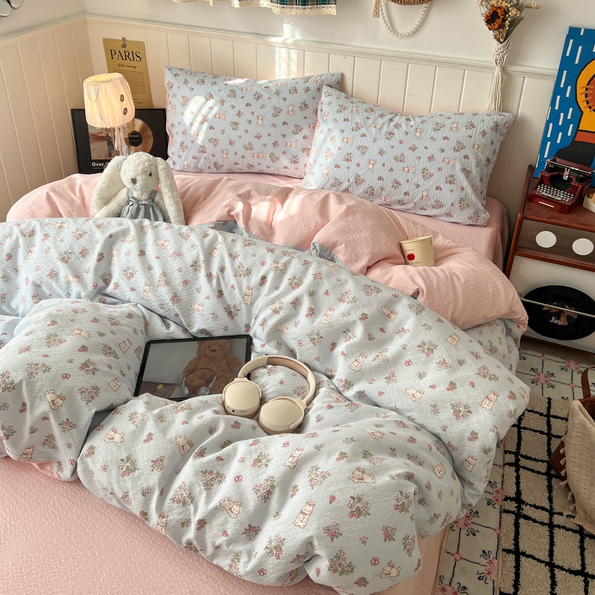 91家纺网 家纺一手货源 找家纺 水木坊 2026春夏新款高品质泡芙普通款四件套 萌兔岛屿