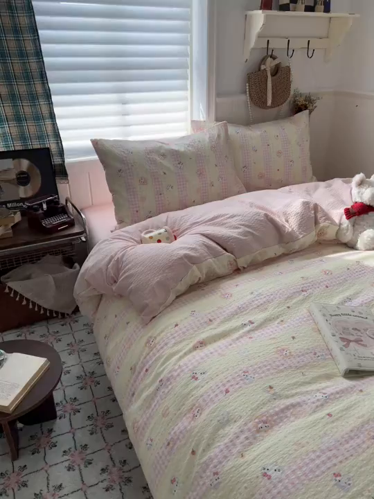 91家纺网 家纺一手货源 找家纺 水木坊 2026春夏新款高品质泡芙普通款四件套 黄粉萌团