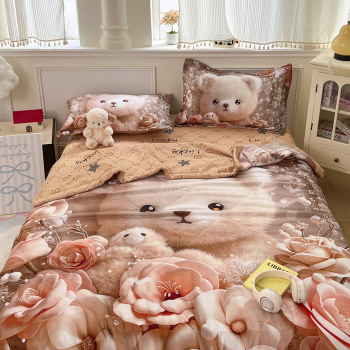 91家纺网 家纺一手货源 找家纺 宝薇 2026春夏新款7D卡通仿棉磨毛水洗棉夏被夏凉被空调被四件套 萌萌熊