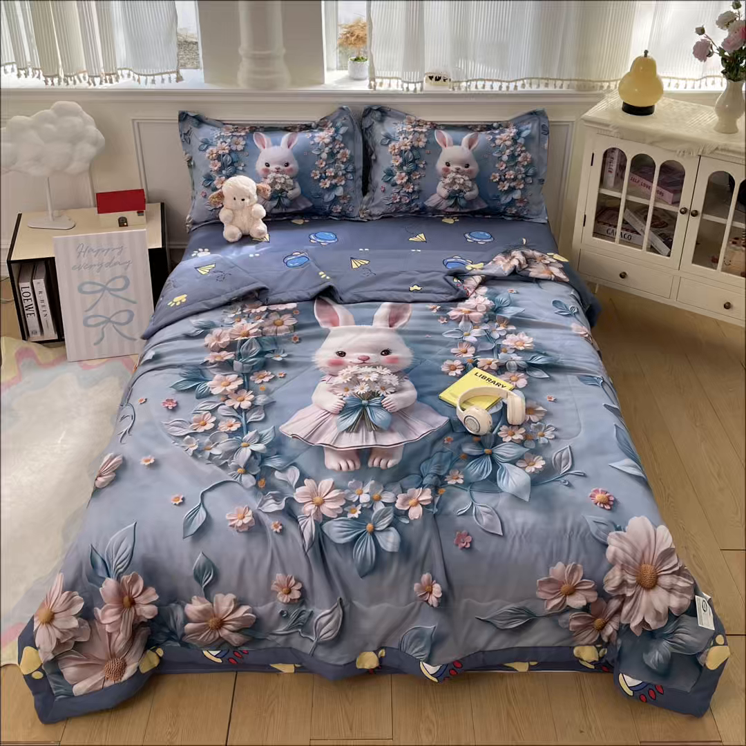 91家纺网 家纺一手货源 找家纺 宝薇 2026春夏新款7D卡通仿棉磨毛水洗棉夏被夏凉被空调被四件套 天使兔