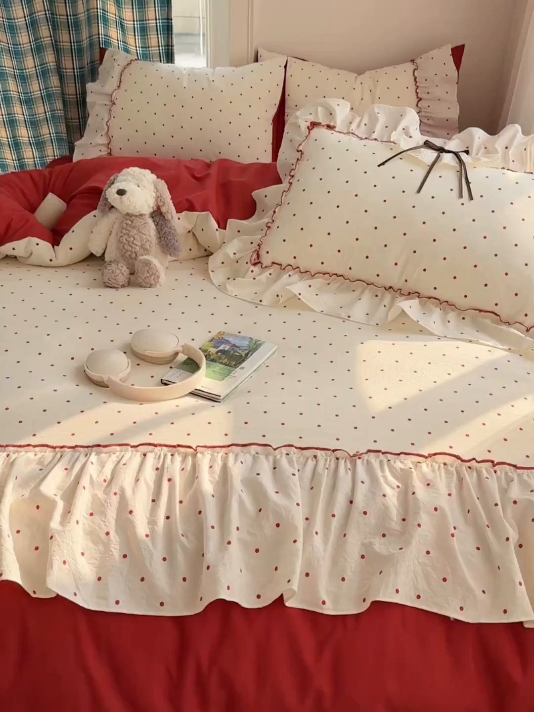 91家纺网 家纺一手货源 找家纺 凯洛奇 2026新款A类仿棉云朵棉蝴蝶结花边四件套（提供买家秀） 红莓气泡