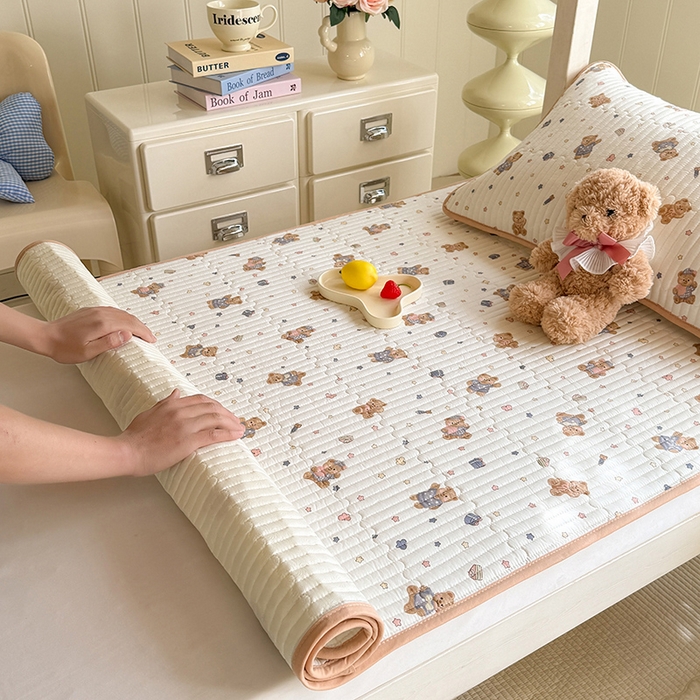 91家纺网 家纺一手货源 找家纺 （总）美达家纺 2026新款密道款夹棉全棉防滑直边宿舍床盖