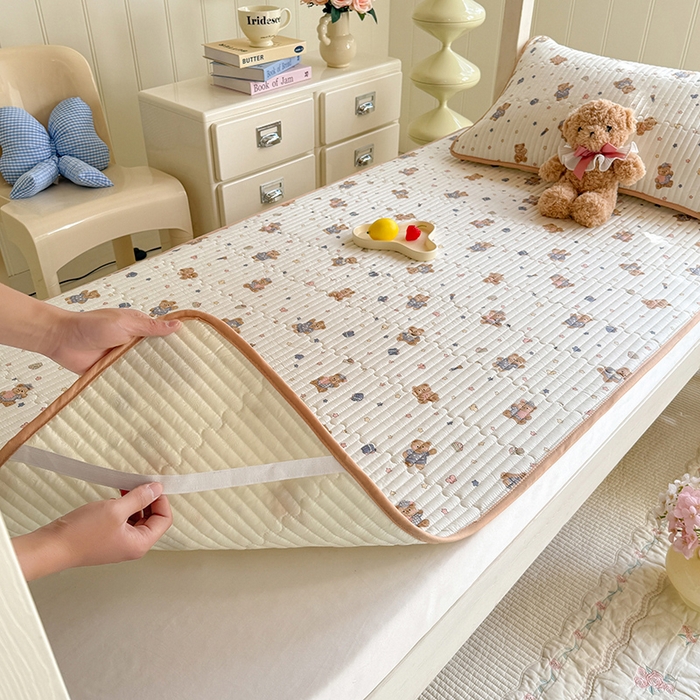 91家纺网 家纺一手货源 找家纺 （总）美达家纺 2026新款密道款夹棉全棉防滑直边宿舍床盖