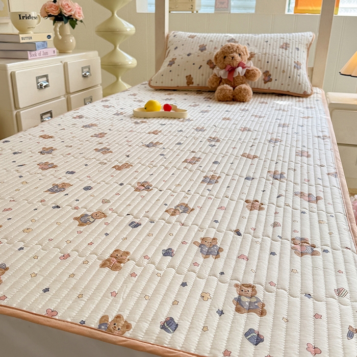 91家纺网 家纺一手货源 找家纺 （总）美达家纺 2026新款密道款夹棉全棉防滑直边宿舍床盖