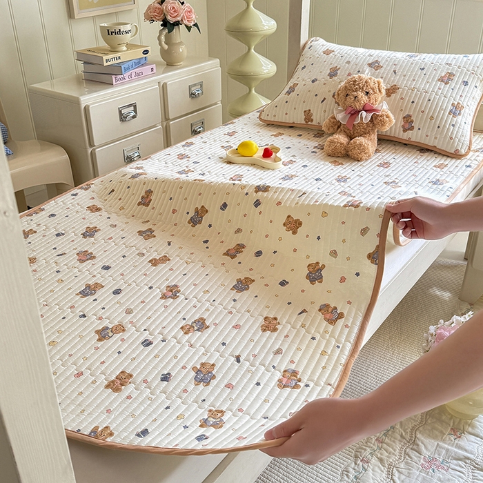 91家纺网 家纺一手货源 找家纺 （总）美达家纺 2026新款密道款夹棉全棉防滑直边宿舍床盖