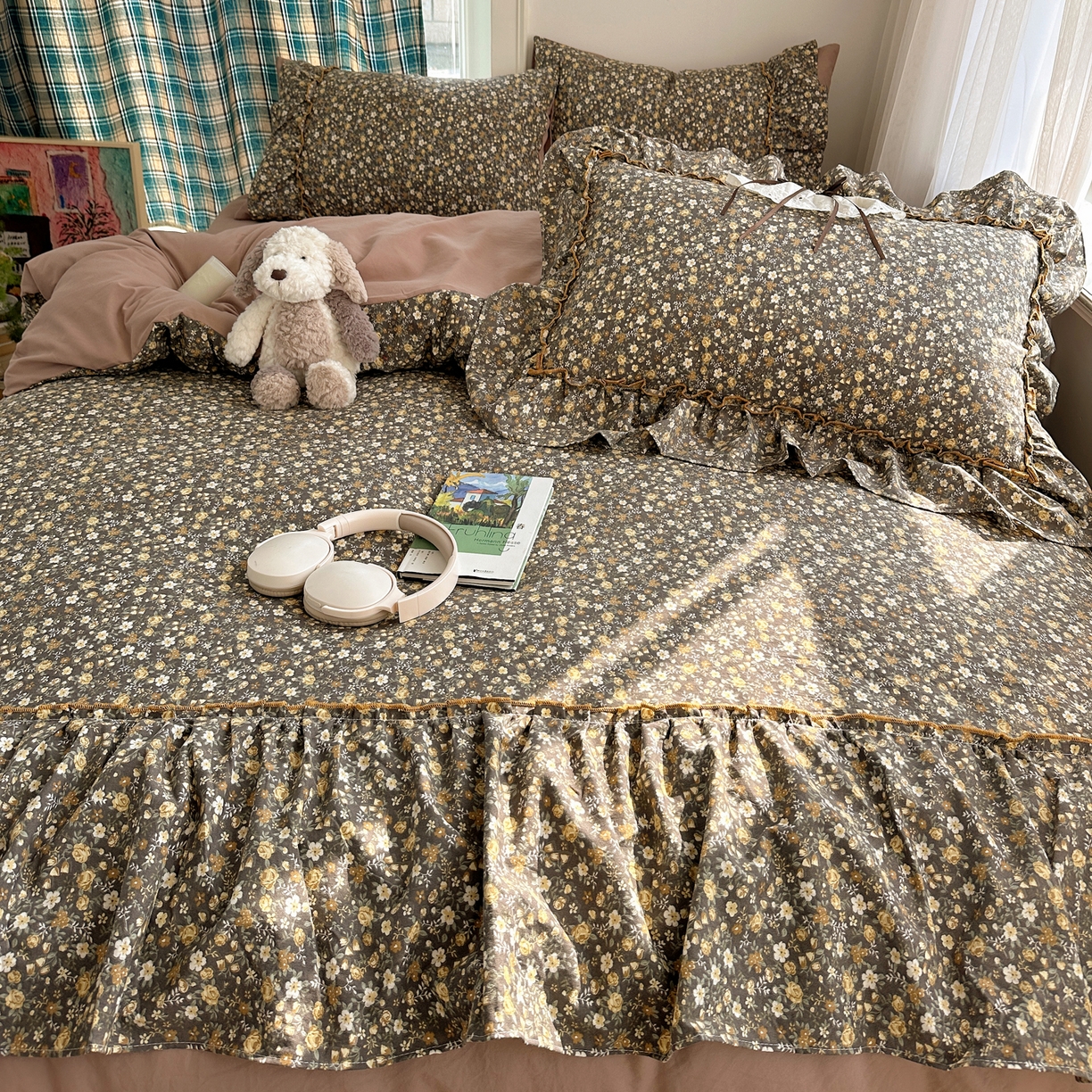 91家纺网 家纺一手货源 找家纺 凯洛奇 2026新款A类仿棉云朵棉蝴蝶结花边四件套（提供买家秀） 蜜茶花事