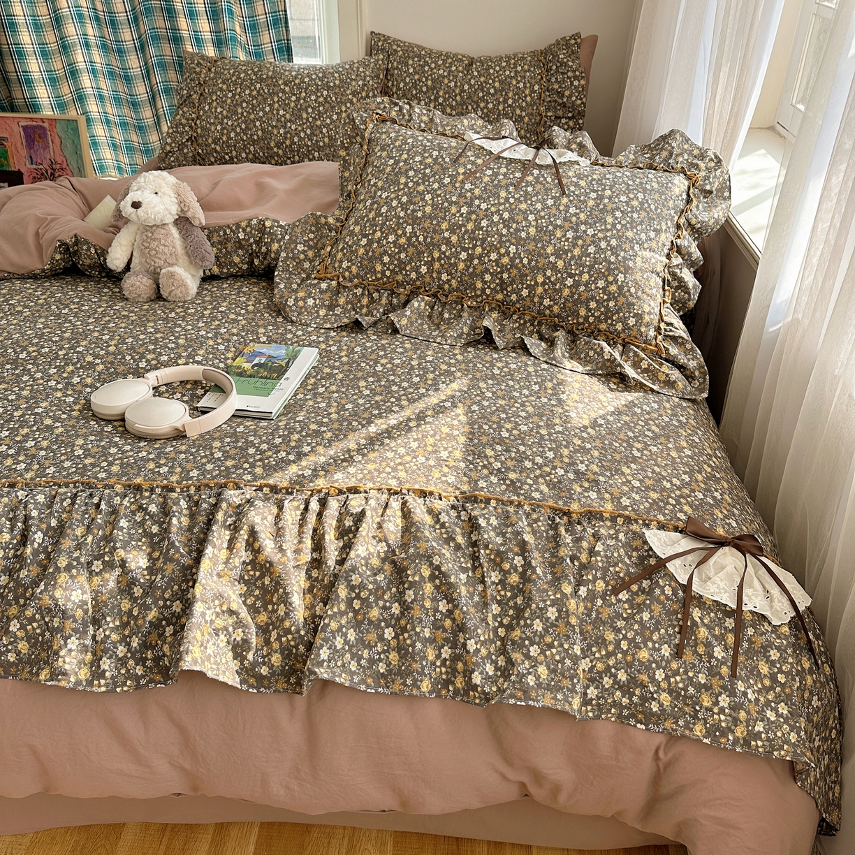 91家纺网 家纺一手货源 找家纺 凯洛奇 2026新款A类仿棉云朵棉蝴蝶结花边四件套（提供买家秀） 蜜茶花事