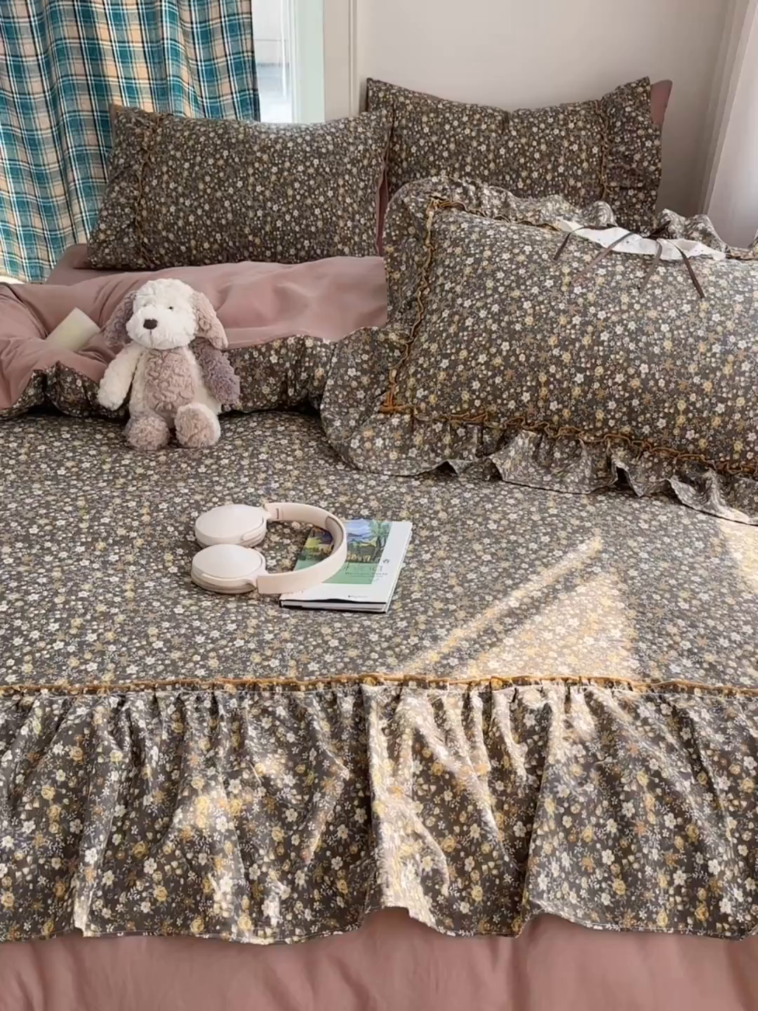 91家纺网 家纺一手货源 找家纺 凯洛奇 2026新款A类仿棉云朵棉蝴蝶结花边四件套（提供买家秀） 蜜茶花事