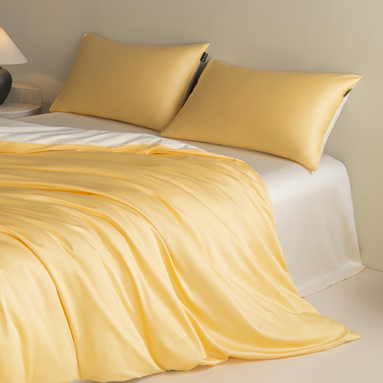 91家纺网 家纺一手货源 找家纺 卧趣家纺 2026新款A类轻奢双拼100Pro高支贡缎长绒棉全棉纯棉四件套 布丁黄+流苏白