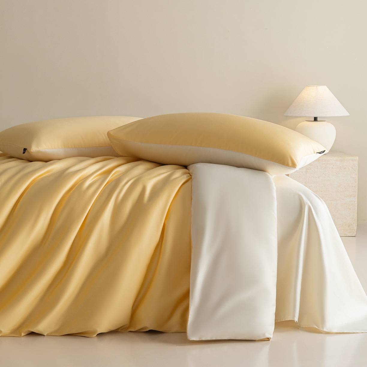 91家纺网 家纺一手货源 找家纺 卧趣家纺 2026新款A类轻奢双拼100Pro高支贡缎长绒棉全棉纯棉四件套 布丁黄+流苏白