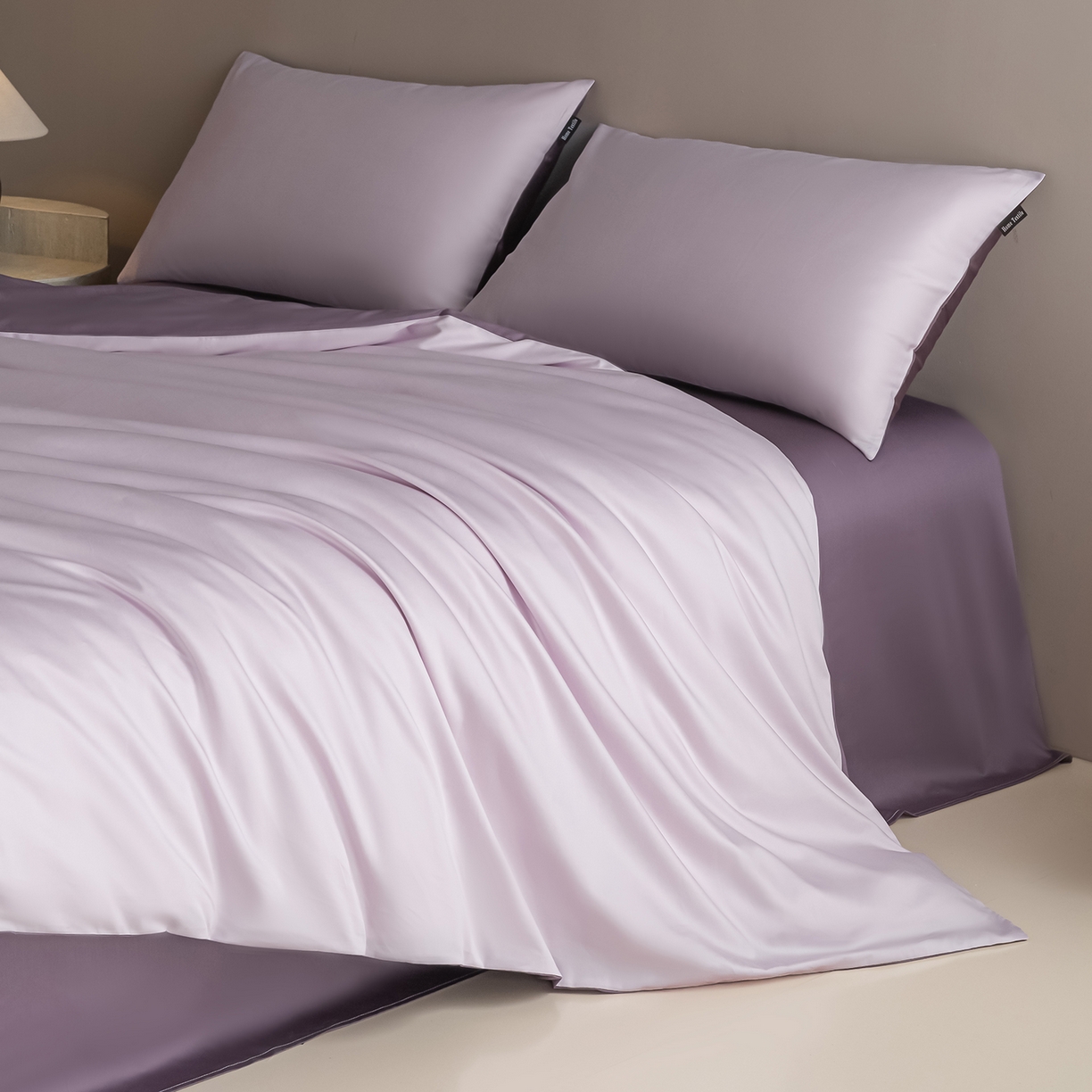 91家纺网 家纺一手货源 找家纺 卧趣家纺 2026新款A类轻奢双拼100Pro高支贡缎长绒棉全棉纯棉四件套 玫瑰紫+香芋紫