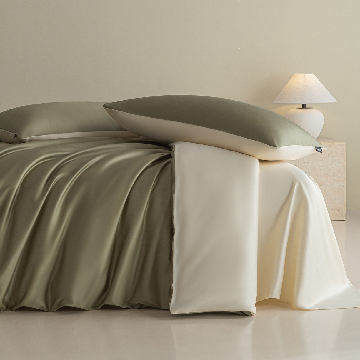 91家纺网 家纺一手货源 找家纺 卧趣家纺 2026新款A类轻奢双拼100Pro高支贡缎长绒棉全棉纯棉四件套 樱草绿+流苏白