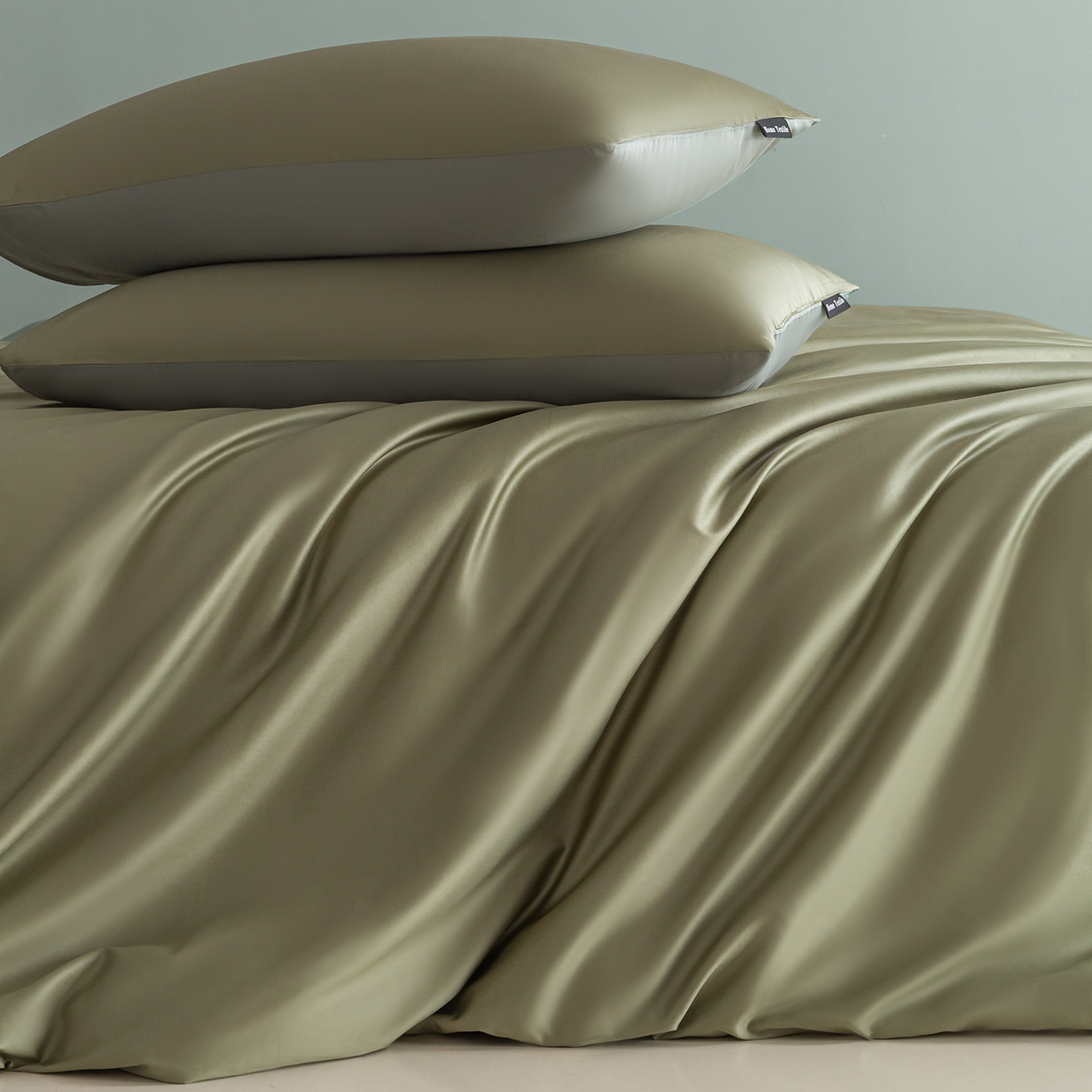 91家纺网 家纺一手货源 找家纺 卧趣家纺 2026新款A类轻奢双拼100Pro高支贡缎长绒棉全棉纯棉四件套 樱草绿+晴水绿