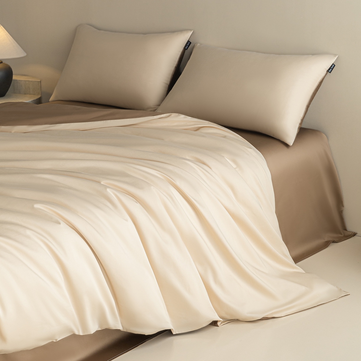 91家纺网 家纺一手货源 找家纺 卧趣家纺 2026新款A类轻奢双拼100Pro高支贡缎长绒棉全棉纯棉四件套 可可棕+咖啡棕