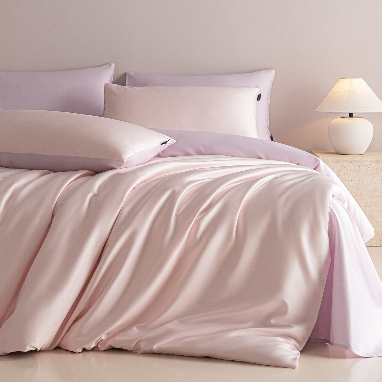 91家纺网 家纺一手货源 找家纺 卧趣家纺 2026新款A类轻奢双拼100Pro高支贡缎长绒棉全棉纯棉四件套 珊瑚粉+香芋紫