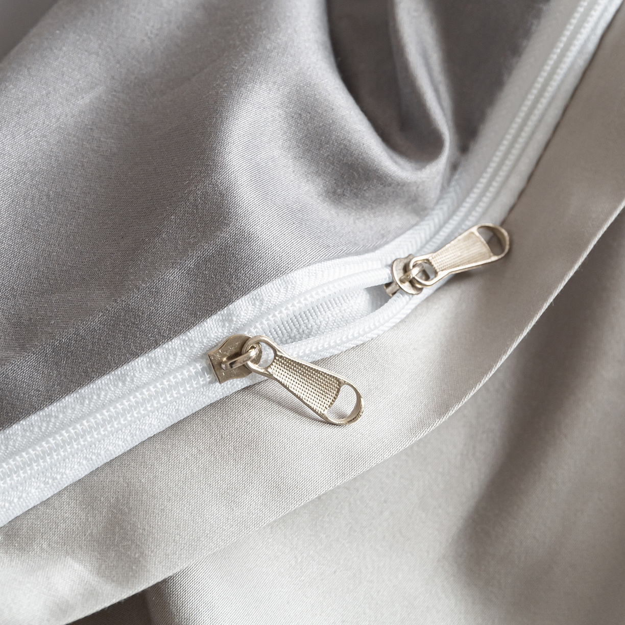 91家纺网 家纺一手货源 找家纺 卧趣家纺 2026新款A类轻奢双拼100Pro高支贡缎长绒棉全棉纯棉四件套 星夜灰+时空灰