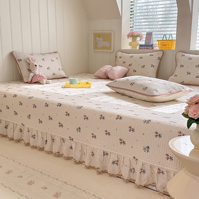 91家纺网 家纺一手货源 找家纺 美达家纺 2026新款密道款夹棉全棉防滑榻榻米 小马浅浅