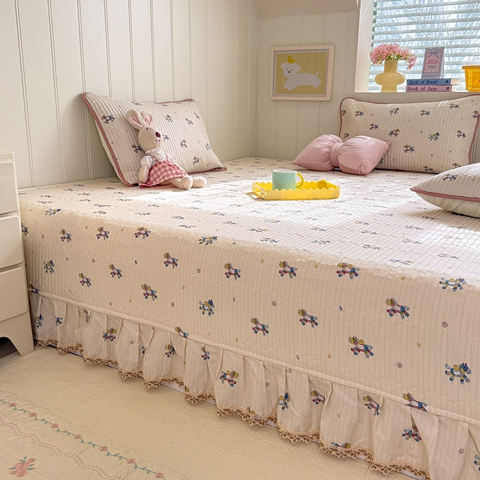 91家纺网 家纺一手货源 找家纺 美达家纺 2026新款密道款夹棉全棉防滑榻榻米 小马浅浅