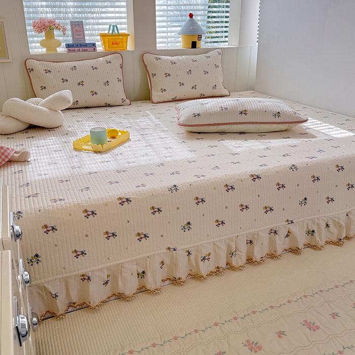 91家纺网 家纺一手货源 找家纺 美达家纺 2026新款密道款夹棉全棉防滑榻榻米 小马浅浅