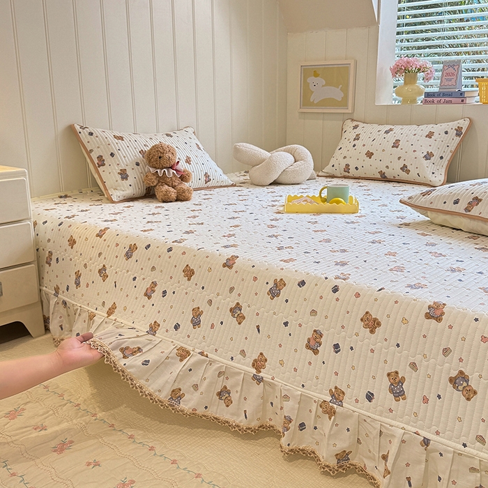 91家纺网 家纺一手货源 找家纺 美达家纺 2026新款密道款夹棉全棉防滑榻榻米 抱抱熊