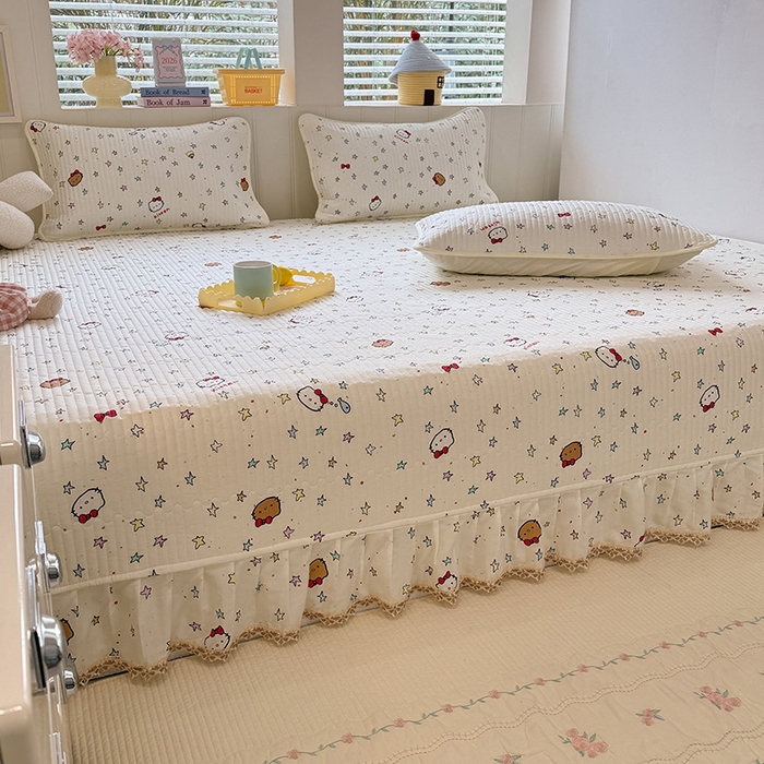 91家纺网 家纺一手货源 找家纺 美达家纺 2026新款密道款夹棉全棉防滑榻榻米 星星凯蒂猫