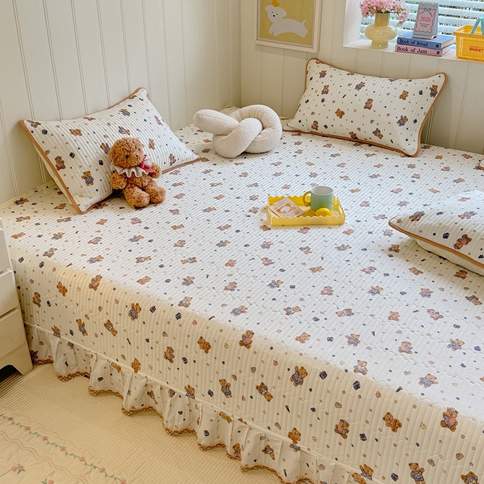 91家纺网 家纺一手货源 找家纺 美达家纺 2026新款密道款夹棉全棉防滑榻榻米 抱抱熊