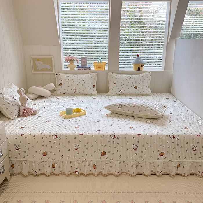 91家纺网 家纺一手货源 找家纺 美达家纺 2026新款密道款夹棉全棉防滑榻榻米 星星凯蒂猫