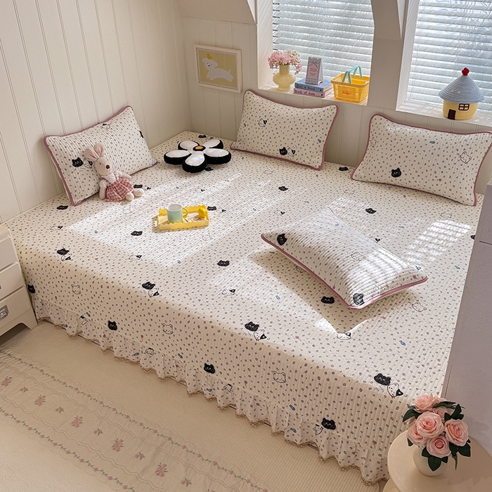 91家纺网 家纺一手货源 找家纺 美达家纺 2026新款密道款夹棉全棉防滑榻榻米 粉红顽皮猫