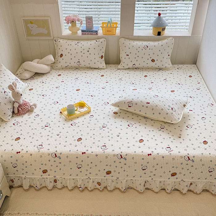 91家纺网 家纺一手货源 找家纺 美达家纺 2026新款密道款夹棉全棉防滑榻榻米 星星凯蒂猫