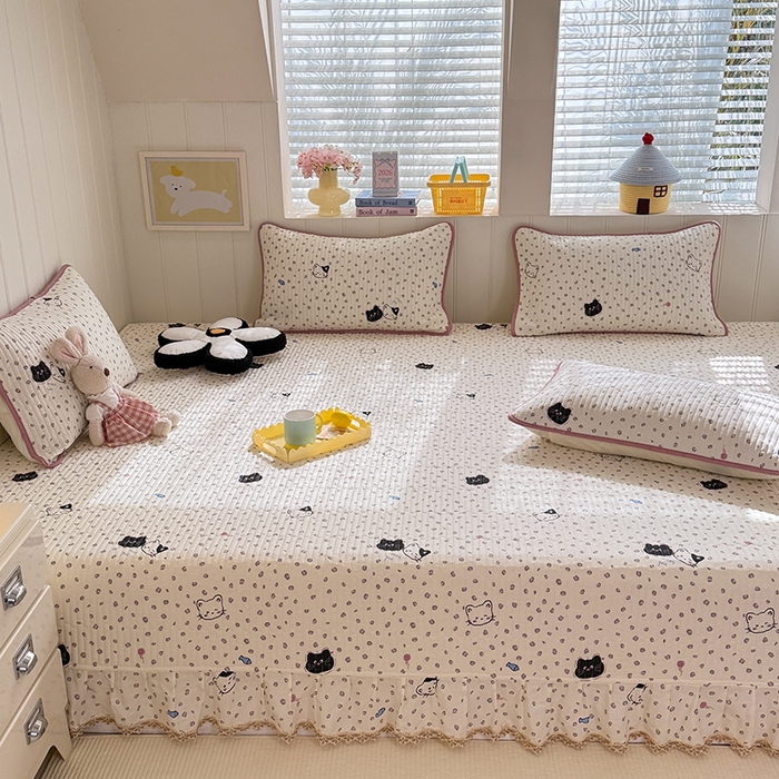 91家纺网 家纺一手货源 找家纺 美达家纺 2026新款密道款夹棉全棉防滑榻榻米 粉红顽皮猫