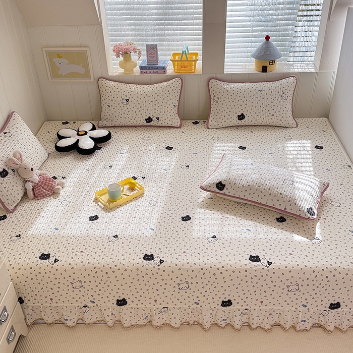 91家纺网 家纺一手货源 找家纺 美达家纺 2026新款密道款夹棉全棉防滑榻榻米 粉红顽皮猫