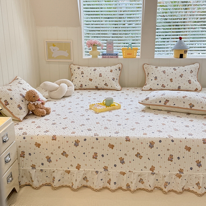 91家纺网 家纺一手货源 找家纺 美达家纺 2026新款密道款夹棉全棉防滑榻榻米 抱抱熊