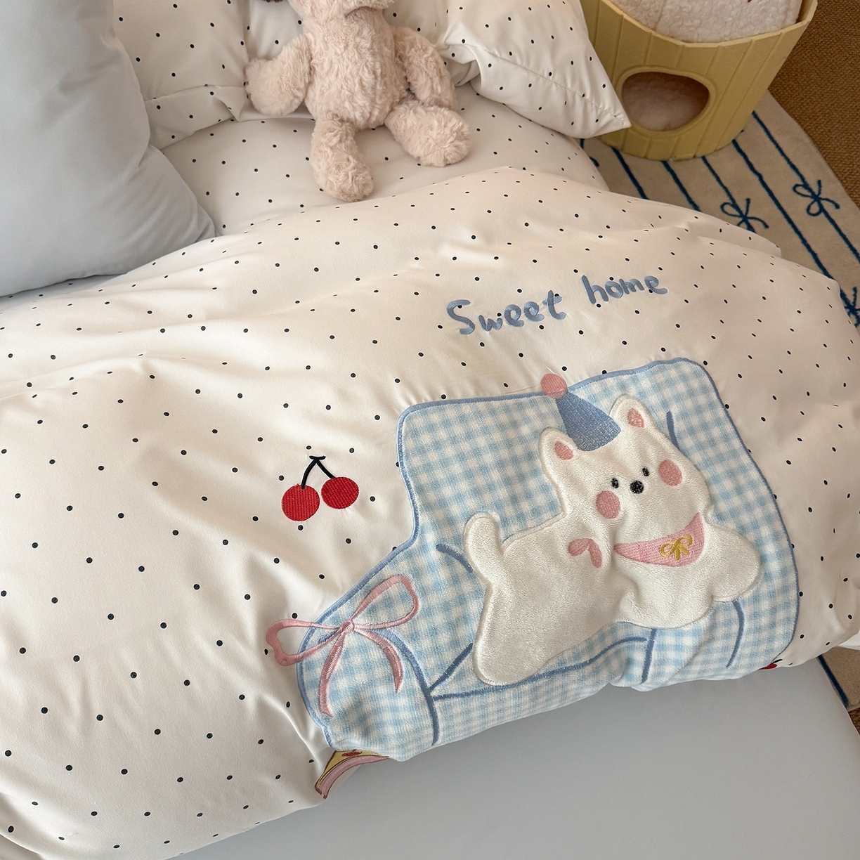 91家纺网 家纺一手货源 找家纺 吾欢心 2026春夏新款水洗棉可爱卡通贴布绣花四件套夏被四件套 沙发狗
