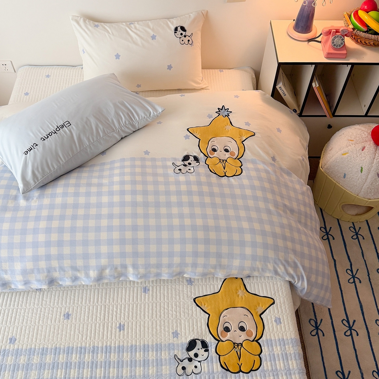 91家纺网 家纺一手货源 找家纺 吾欢心 2026春夏新款水洗棉可爱卡通贴布绣花四件套夏被四件套 星星宝贝