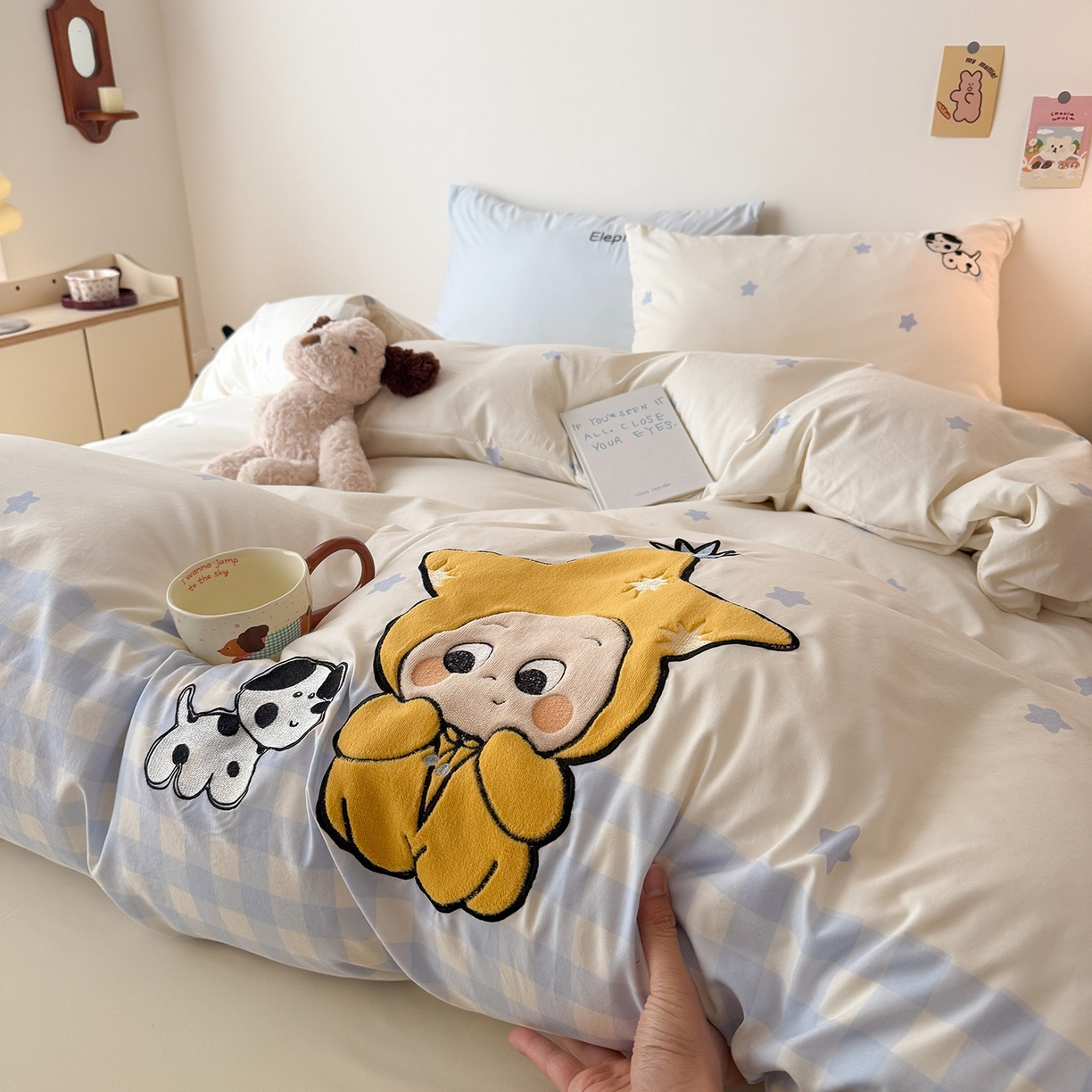 91家纺网 家纺一手货源 找家纺 吾欢心 2026春夏新款水洗棉可爱卡通贴布绣花四件套夏被四件套 星星宝贝