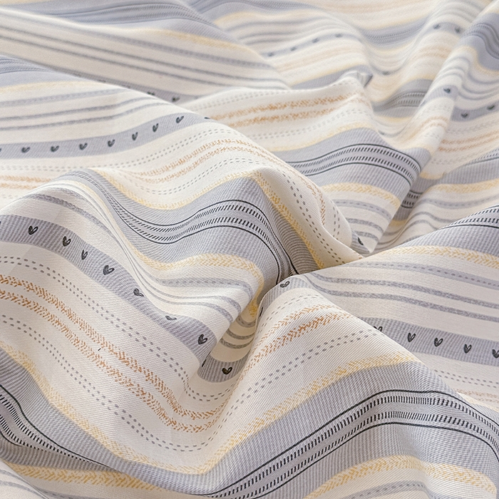 91家纺网 家纺一手货源 找家纺 佑金甜 2026新款精梳全棉印花四件套 雾感条纹