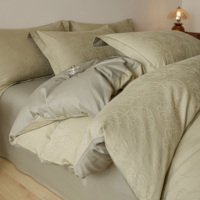 91家纺网 家纺一手货源 找家纺 禾时 2026春夏新品全棉立体浮雕提花双拼色四件套-繁花 奶绿-浅绿灰