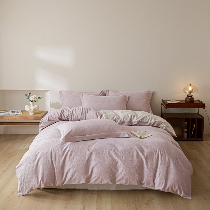 91家纺网 家纺一手货源 找家纺 禾时 2026春夏新品全棉立体浮雕提花双拼色四件套-繁花 罗兰紫-浅灰银