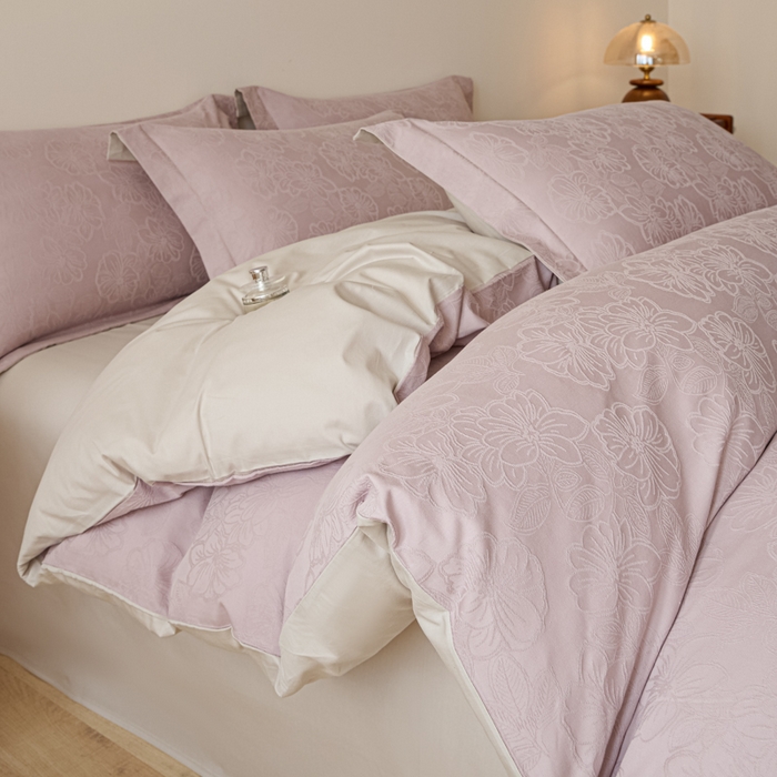 91家纺网 家纺一手货源 找家纺 禾时 2026春夏新品全棉立体浮雕提花双拼色四件套-繁花 罗兰紫-浅灰银